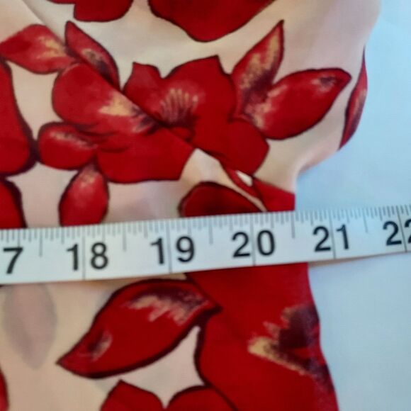 Forever 21 Shirt Top Blouse Size Small Sheer Floral Keyhole Button Red Beige - Picture 9 of 11